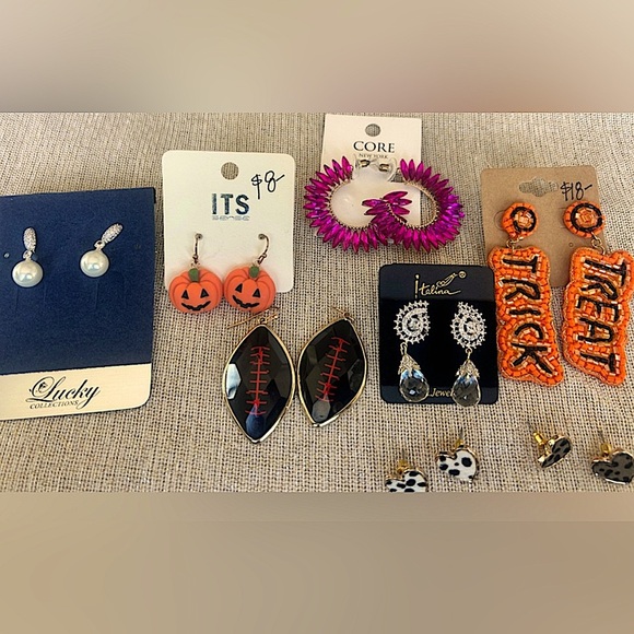 8-pack set of earrings - Picture 1 of 1